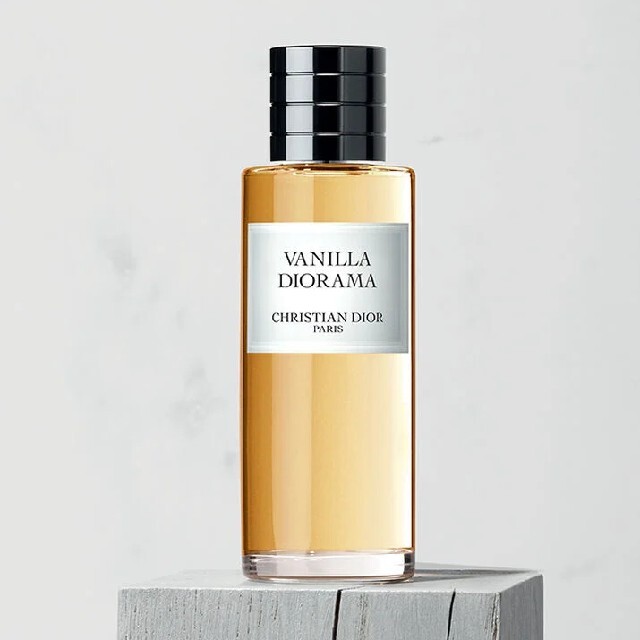 Christian Dior(クリスチャンディオール)のメゾンクリスチャンディオール バニラディオラマ コスメ/美容の香水(ユニセックス)の商品写真