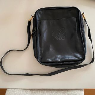 ロエベ(LOEWE)のロエベ　ショルダーバッグ  ポシェット　ブラック　アナグラム　ロゴ　斜めがけ(ショルダーバッグ)