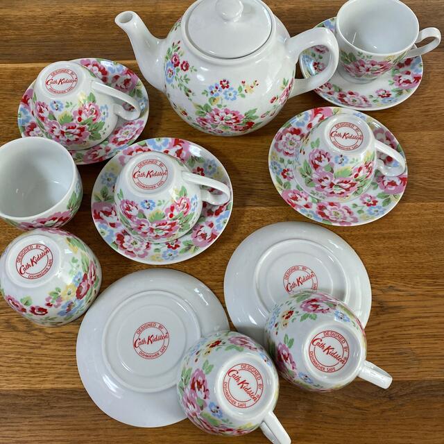 Cath Kidston - キャスキッドソン♡ スプレーフラワー柄 Cath Kidston - キャスキッドソン♡ スプレーフラワー柄