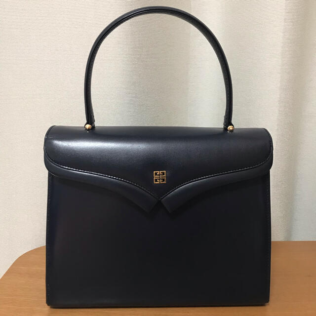 GIVENCHY ハンドバッグレディース