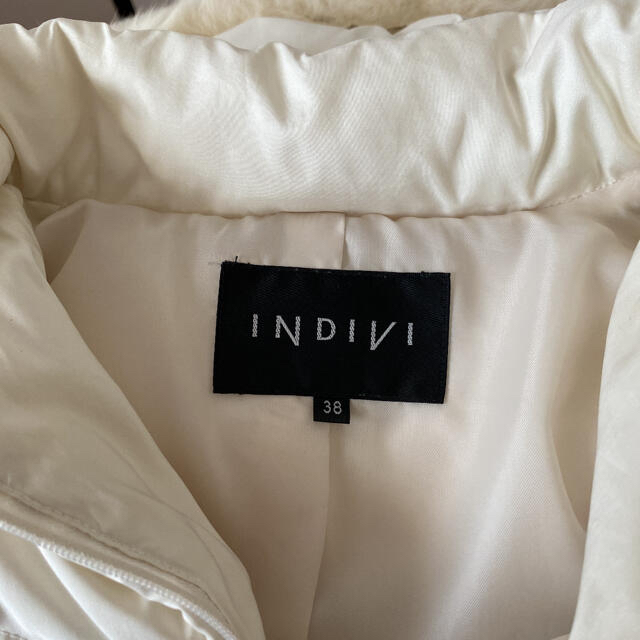 INDIVI(インディヴィ)の‼️最終値下げ‼️INDIVI インディヴィ　ダウンコート　白　ミドル丈 レディースのジャケット/アウター(ダウンコート)の商品写真