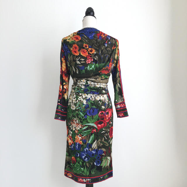 LEONARD(レオナール)の美品　レオナール  LEONARD 最高級シルク　ドレス　ワンピース レディースのワンピース(ロングワンピース/マキシワンピース)の商品写真