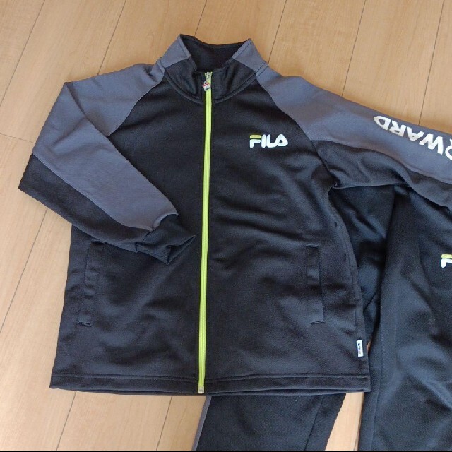 FILA(フィラ)のFILA ジャージ上下セット　150　キッズ　ジュニア スポーツ/アウトドアのサッカー/フットサル(ウェア)の商品写真