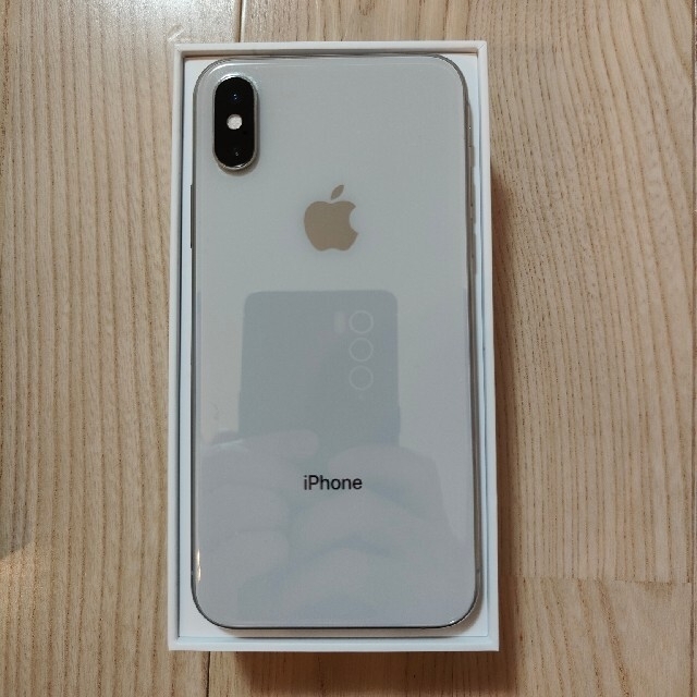 【超美品】iPhone Xs Silver 256 GB docomo