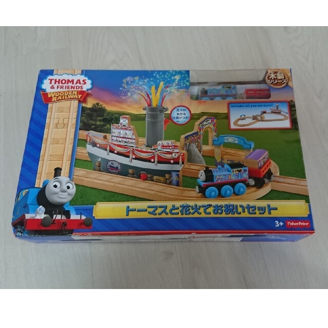 Fisher-Price(フィッシャープライス)の木製 トーマス☆花火でお祝いセット キッズ/ベビー/マタニティのおもちゃ(電車のおもちゃ/車)の商品写真