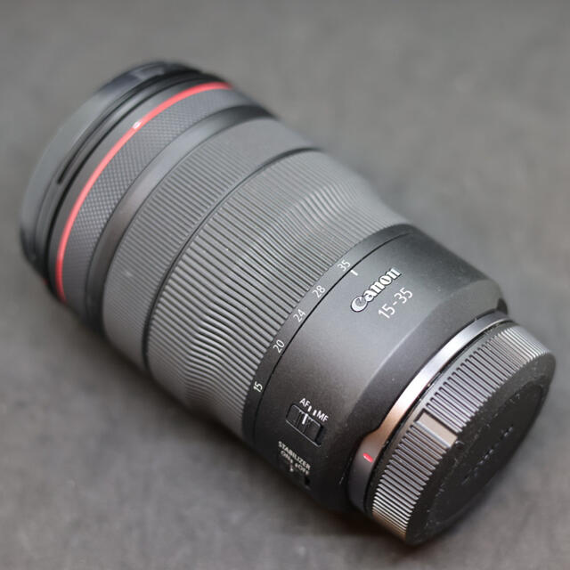 Canon(キヤノン)のCanon RFレンズ RF15-35mm F2.8 L IS USM スマホ/家電/カメラのカメラ(レンズ(ズーム))の商品写真