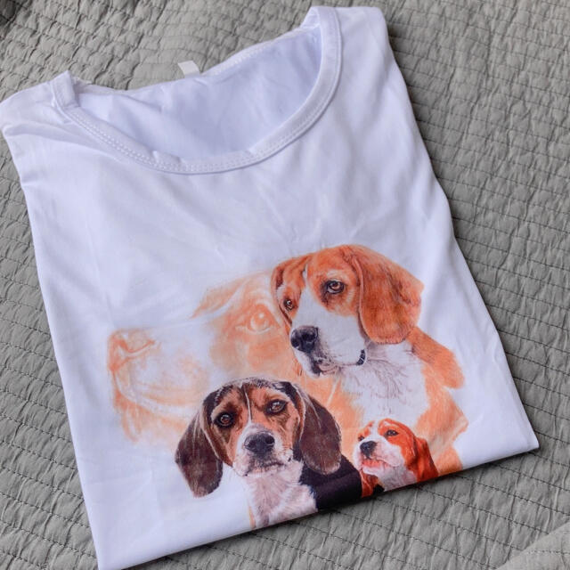 ビーグル　Tシャツ レディースのトップス(Tシャツ(半袖/袖なし))の商品写真