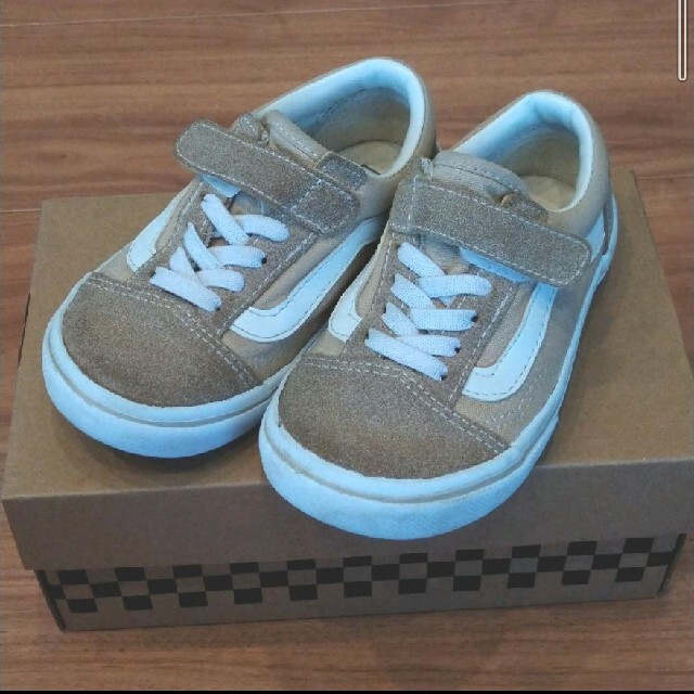 VANS(ヴァンズ)のVANS オールドスクール スニーカー ベージュ 17cm キッズ/ベビー/マタニティのキッズ靴/シューズ(15cm~)(スニーカー)の商品写真