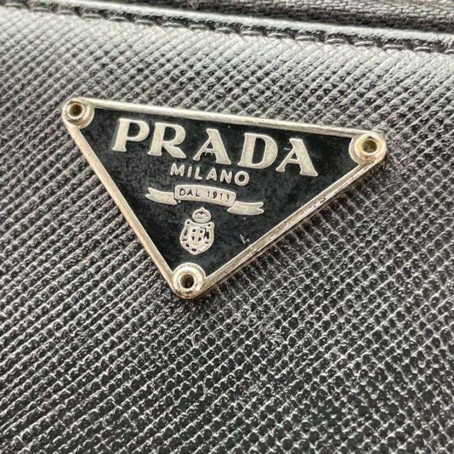 ✨極美品✨ PRADA ラウンドファスナー レザー ミニ財布 プレート 三角
