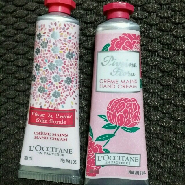 L'OCCITANE(ロクシタン)のmaya様 コスメ/美容のボディケア(ハンドクリーム)の商品写真