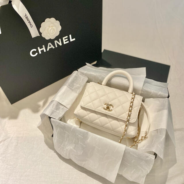 CHANEL - CHANEL ココハンドル 新品未使用 XXS 白 エクストラミニ
