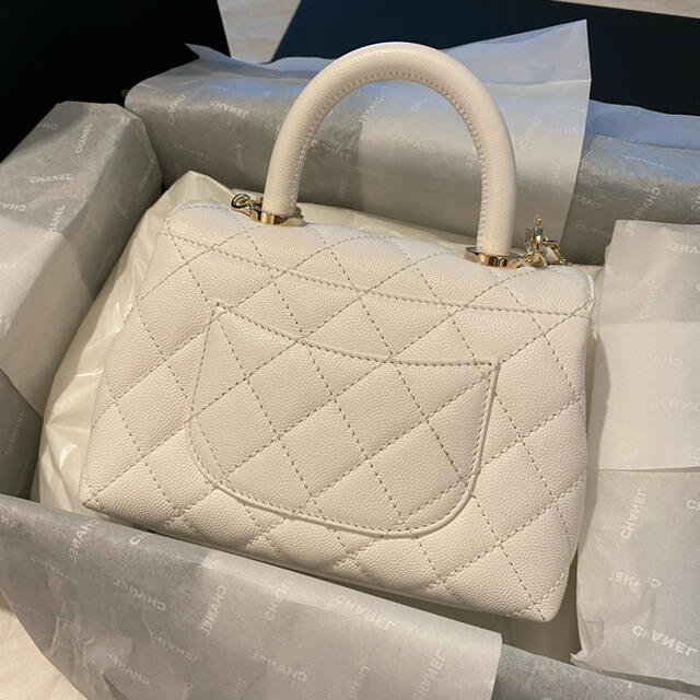 CHANEL - CHANEL ココハンドル 新品未使用 XXS 白 エクストラミニ