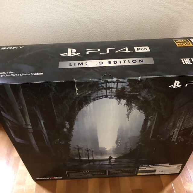 PlayStation4(プレイステーション4)のプレイステーション4 Pro The Last of Us Part II  エンタメ/ホビーのゲームソフト/ゲーム機本体(家庭用ゲーム機本体)の商品写真