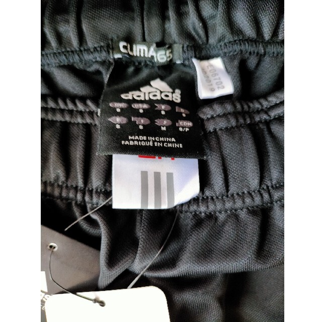adidas(アディダス)のadidasハーフパンツ アディダス ブラック メンズのパンツ(ショートパンツ)の商品写真