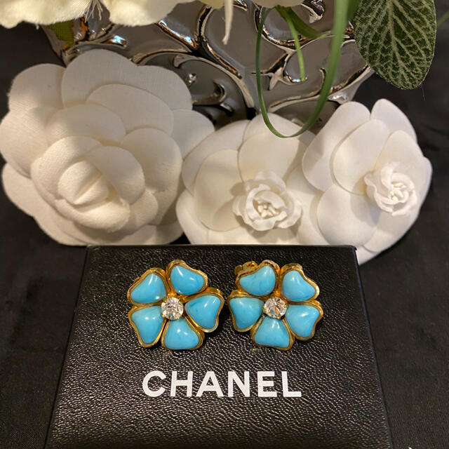 CHANEL(シャネル)のレア❣️シャネル　ヴィンテージ　フラワーイヤリング レディースのアクセサリー(イヤリング)の商品写真