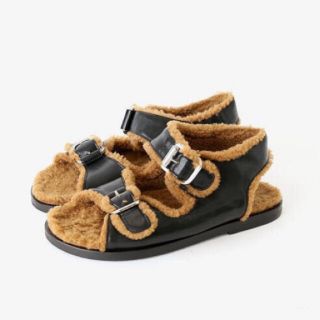 ドゥーズィエムクラス ファー サンダル(レディース)の通販 88点 日本の人気ファッション 【FUR DELUXE/ファーデラックス】ファーサンダル サンダル