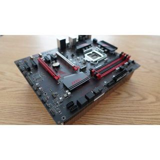 MSI Z370 GAMING PLUS ゲーミングマザーボード(PCパーツ)