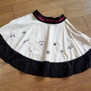 メゾピアノジュニア(mezzo piano junior)のメゾピアノジュニア☆コスメ刺繍フレアスカート L(スカート)