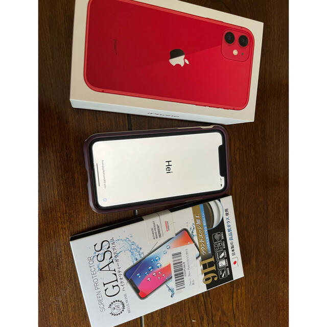 Apple(アップル)のマルコさん用　美品　アップルストア購入　iphone11  RED 64GB スマホ/家電/カメラのスマートフォン/携帯電話(スマートフォン本体)の商品写真