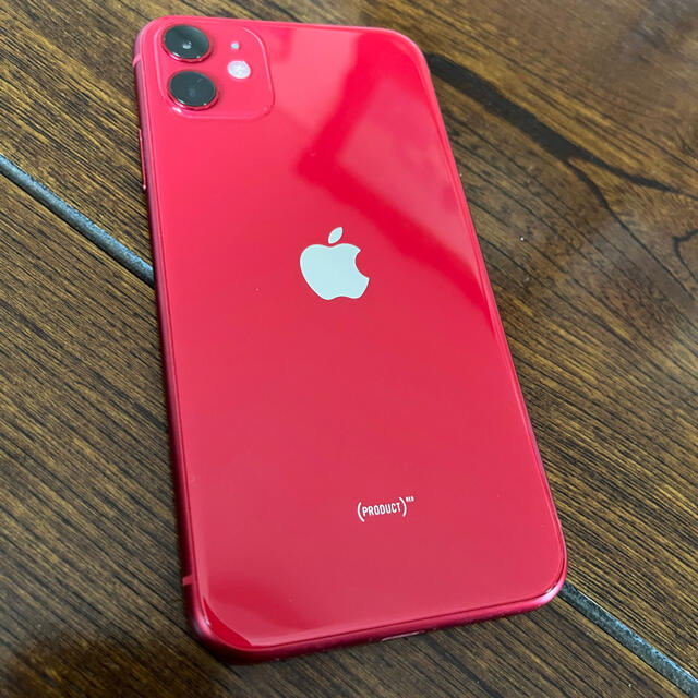 Apple(アップル)のマルコさん用　美品　アップルストア購入　iphone11  RED 64GB スマホ/家電/カメラのスマートフォン/携帯電話(スマートフォン本体)の商品写真