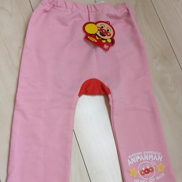 BANDAI(バンダイ)の新品　アンパンマン  パンツ　ズボン　女の子　90 キッズ/ベビー/マタニティのキッズ服男の子用(90cm~)(パンツ/スパッツ)の商品写真