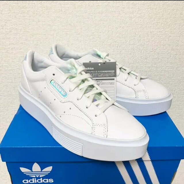 adidas(アディダス)の新品未使用★adidas スリークスーパー スニーカー レディースの靴/シューズ(スニーカー)の商品写真