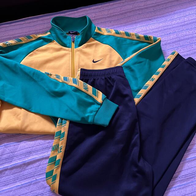 NIKE(ナイキ)のNIKE ジャージ　160 キッズ/ベビー/マタニティのキッズ服男の子用(90cm~)(ジャケット/上着)の商品写真