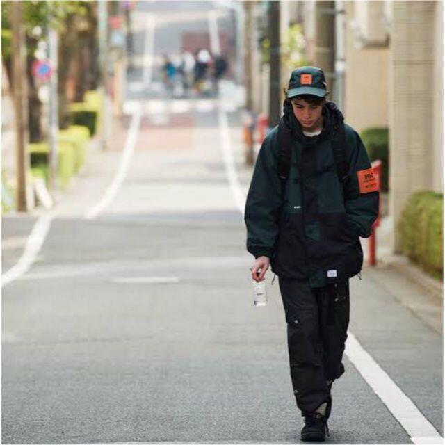 W)taps(ダブルタップス)の極美品 WTAPS × HELLY HANSEN BOW JACKET メンズのジャケット/アウター(ナイロンジャケット)の商品写真