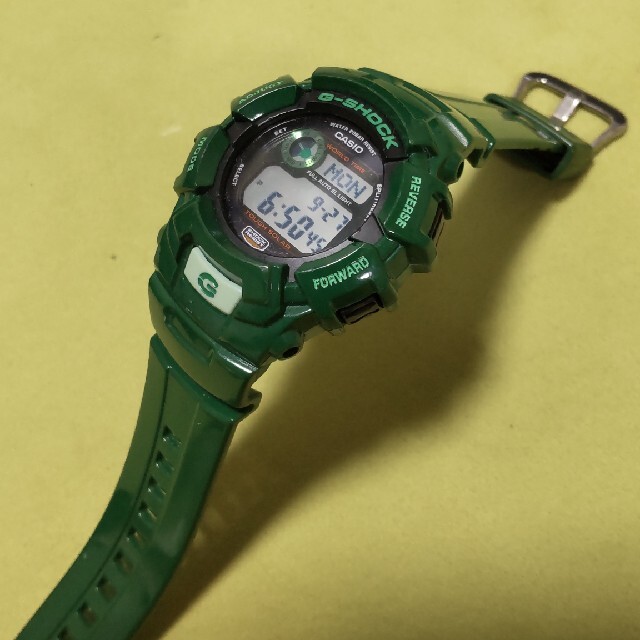 G-SHOCK(ジーショック)のG-SHOCK グリーンカラ―ズ タフソ―ラ― G2300GR   メンズの時計(腕時計(デジタル))の商品写真