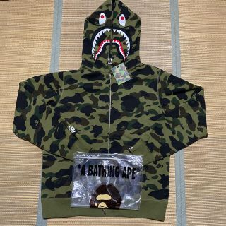 アベイシングエイプ(A BATHING APE)のAPE BAPE KAWS camo 迷彩　シャーク　パーカー　2XL XXL(パーカー)