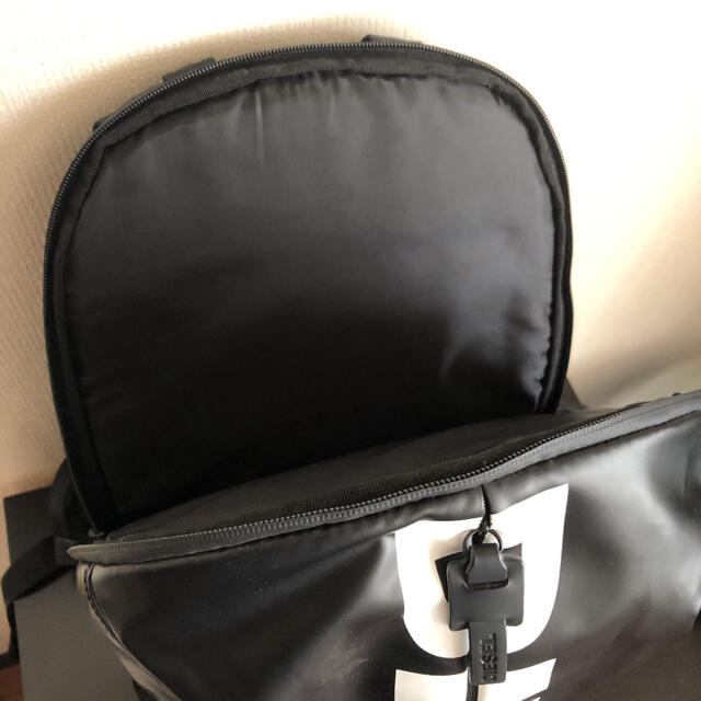 DIESEL(ディーゼル)のディーゼル　DIESEL  リュック　ロゴ メンズのバッグ(バッグパック/リュック)の商品写真