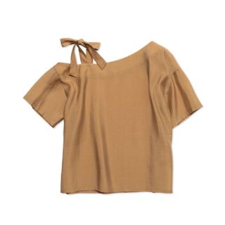 レイミー(LAYMEE)の【LAYMEE】完売品 ワンショルダーカットソー Camel(カットソー(半袖/袖なし))