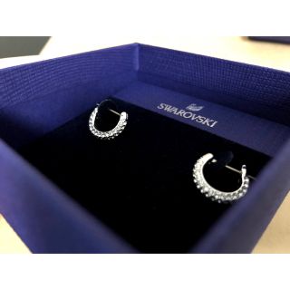 スワロフスキー(SWAROVSKI)のスワロフスキー ピアス 5446004(ピアス)