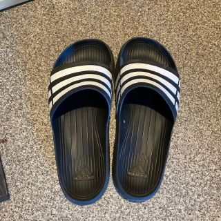 アディダス(adidas)のadidas アディダス　サンダル(サンダル)