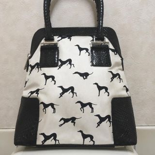 トラサルディ(Trussardi)のヘビドッグハンドバッグ【made in italy】(ハンドバッグ)