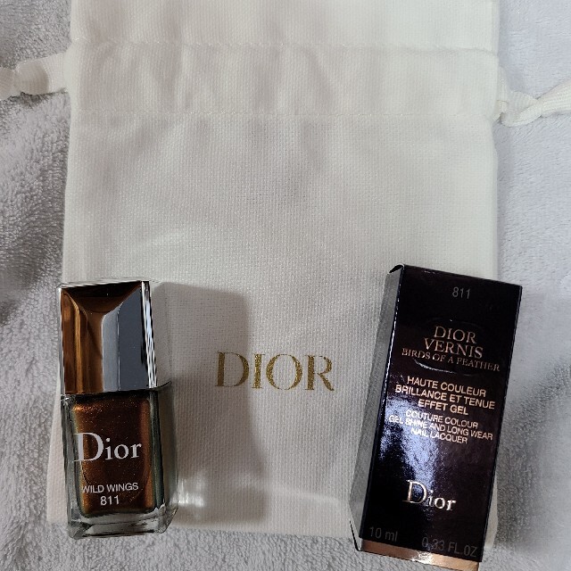 Dior(ディオール)のDior　ネイル 811 コスメ/美容のネイル(ネイル用品)の商品写真