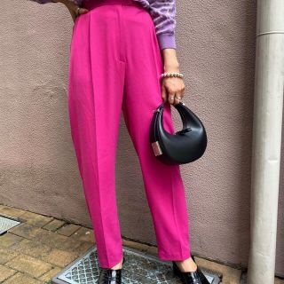 アメリヴィンテージ(Ameri VINTAGE)のSサイズ AMERI GEORGETTE TAPERED PANTS ピンク(カジュアルパンツ)