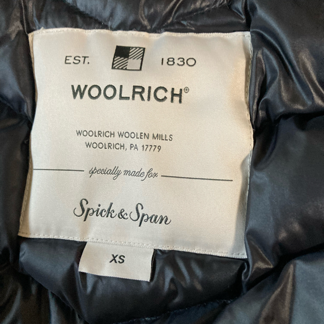 Spick & Span(スピックアンドスパン)のspick&span woolrich bow bridge ダウンxsネイビー レディースのジャケット/アウター(ダウンコート)の商品写真