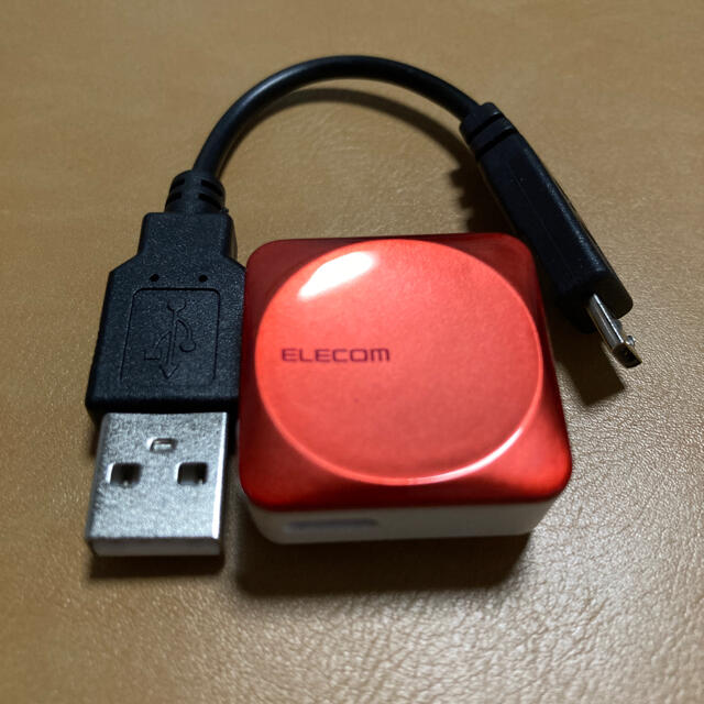 ELECOM(エレコム)のエレコム　Bluetoothレシーバー　レッド　LBT-PAR01AVRD スマホ/家電/カメラのオーディオ機器(ヘッドフォン/イヤフォン)の商品写真