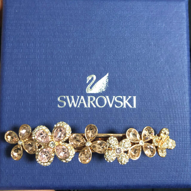 SWAROVSKI(スワロフスキー)のスワロフスキー　バレッタ レディースのヘアアクセサリー(バレッタ/ヘアクリップ)の商品写真