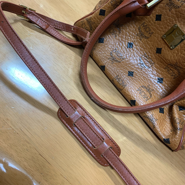 MCM(エムシーエム)のMCM ショルダーバッグ レディースのバッグ(ショルダーバッグ)の商品写真