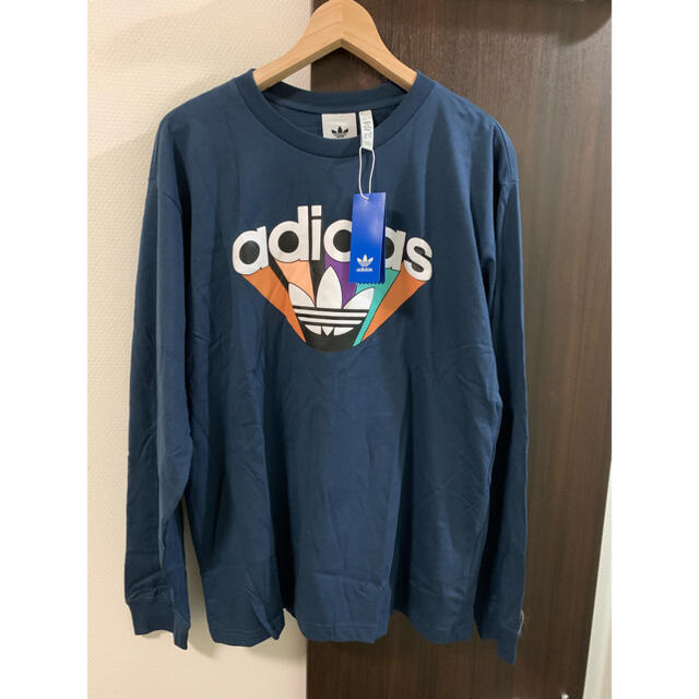 adidas(アディダス)の『新品』アディダスオリジナルス　メンズ　ロンT？ メンズのトップス(Tシャツ/カットソー(七分/長袖))の商品写真