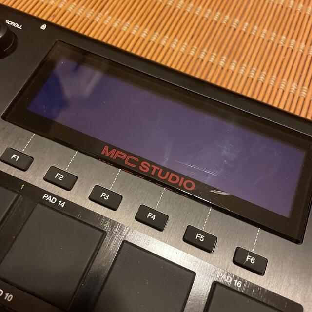 MPC STUDIO BLACK 2