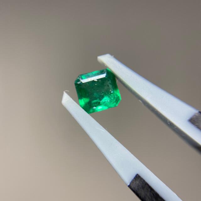 エメラルド 0.397ct ルース