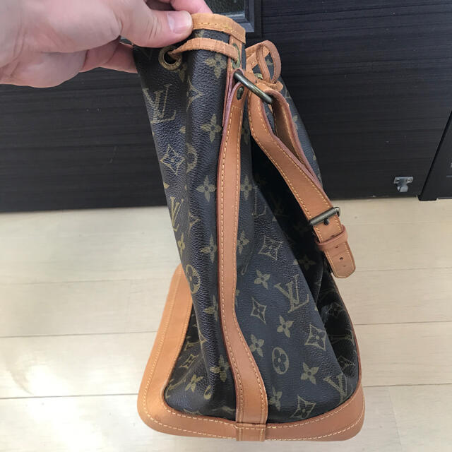 LOUIS VUITTON(ルイヴィトン)の美品　訳あり　ルイヴィトン　モノグラム　巾着　ノエ　ワンショルダーバッグ レディースのバッグ(ショルダーバッグ)の商品写真