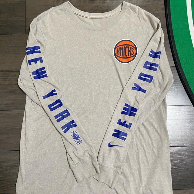 NIKE(ナイキ)のNike(ナイキ) ニューヨークニックス　ロンT NBA メンズのトップス(Tシャツ/カットソー(七分/長袖))の商品写真
