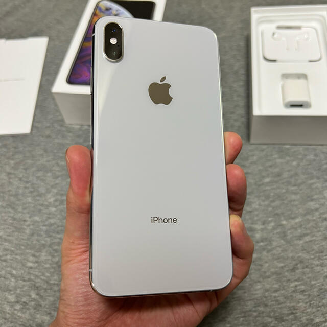 iPhone Xs Max Silver 256 GB au SIMフリー-