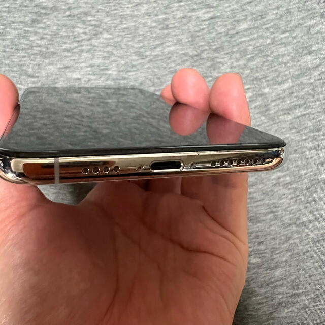 iPhone Xs Max 256GB シルバー au SIMロック解除済み iPhone Xs Max 256GB シルバー au SIMロック解除済み
