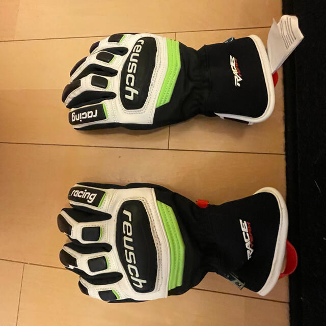 reusch(ロイシュ)のジュニア用　グローブ スポーツ/アウトドアのスキー(その他)の商品写真