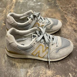 ニューバランス(New Balance)のニューバランス　グレー(スニーカー)